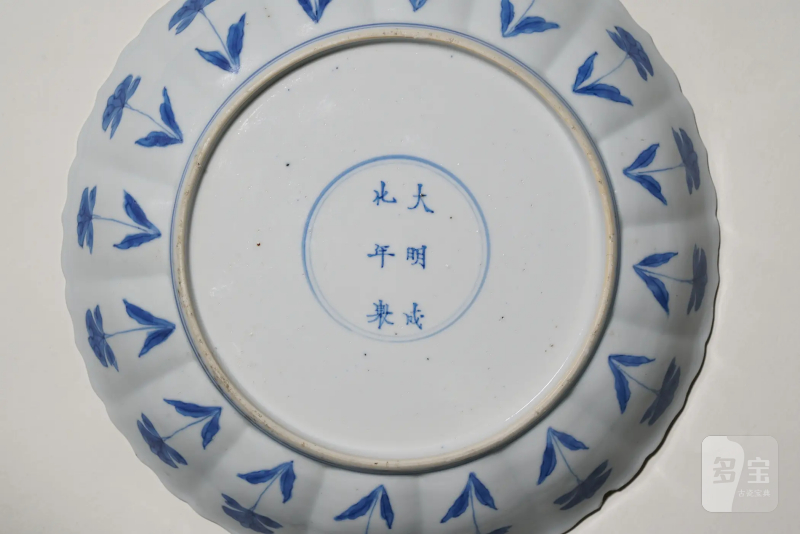 清康熙 青花仕女图盘 - 图9